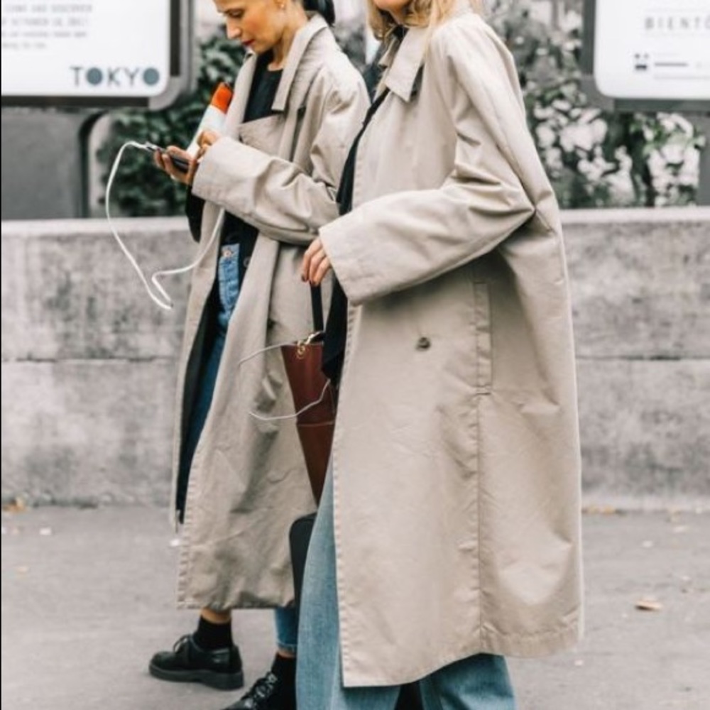 Burberry Vintage Kensington Trench Coat - Picture 12 of 16